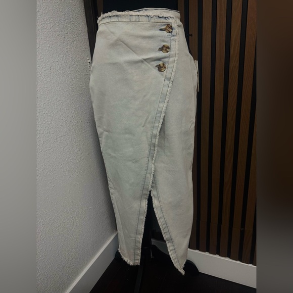 Sincerly Jules Dresses & Skirts - Sincerely Jules Cream Wrap-Front Pencil Skirt with Button Detail